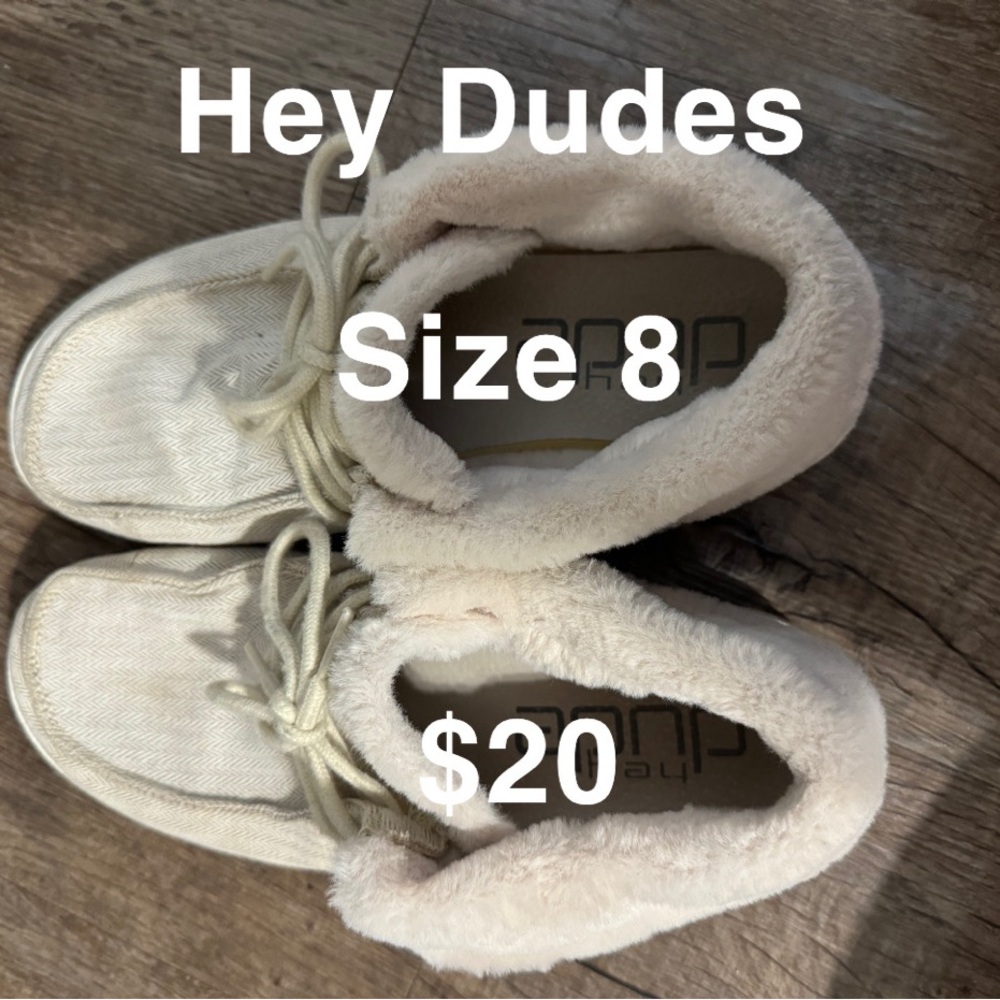 Hey Dudes Cream Fuzzy Lined Shoes